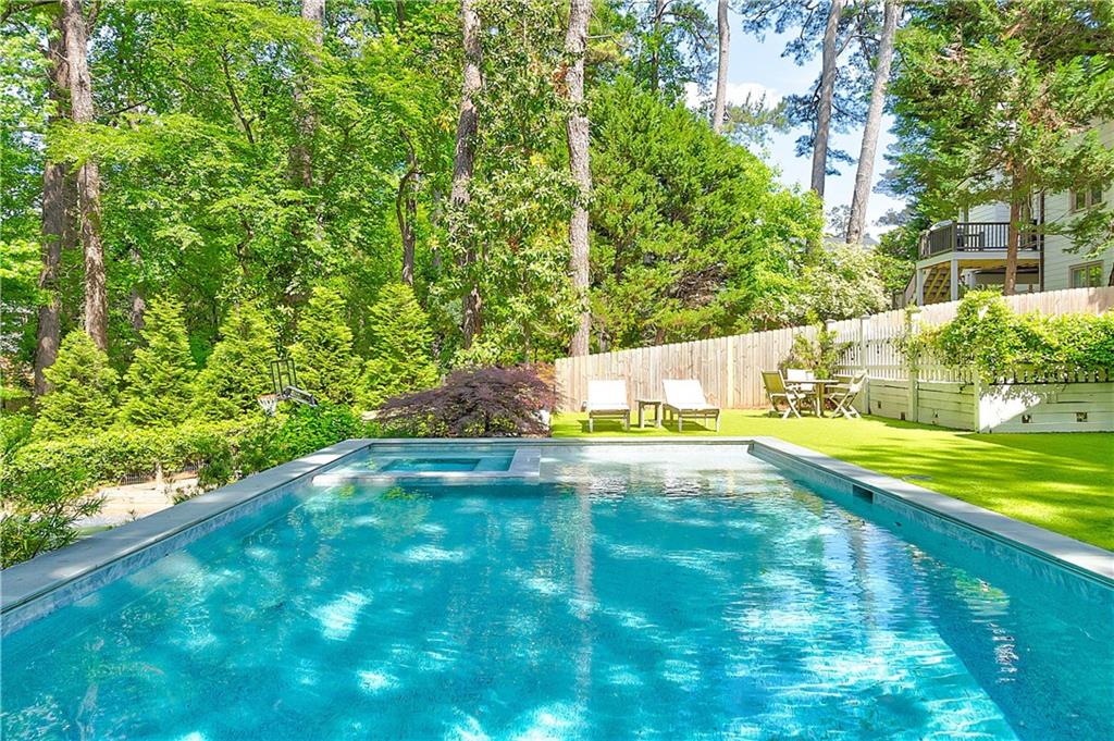 891 Glenbrook Drive NW