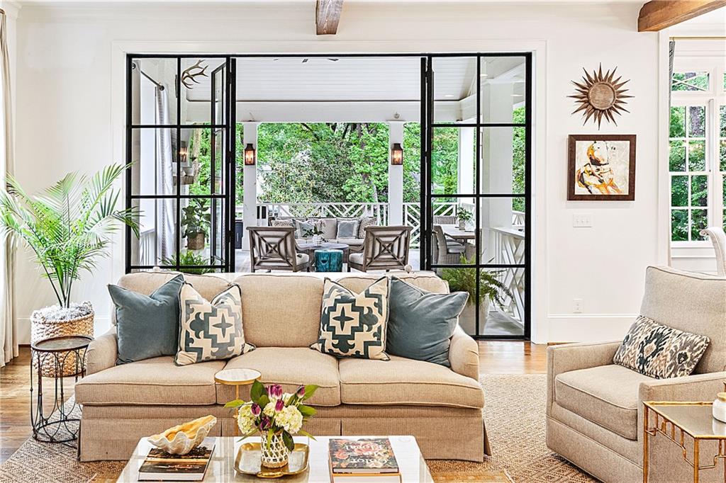 891 Glenbrook Drive NW