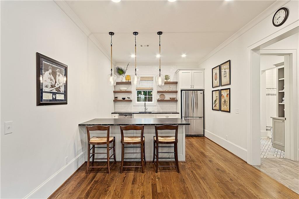 891 Glenbrook Drive NW