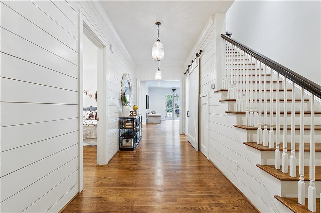 891 Glenbrook Drive NW