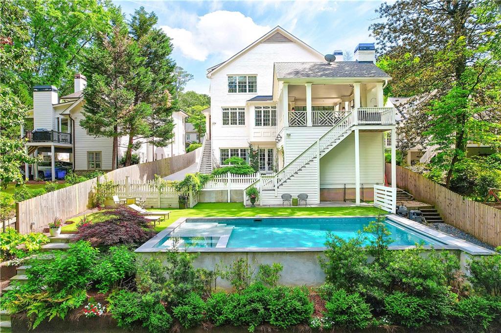 891 Glenbrook Drive NW