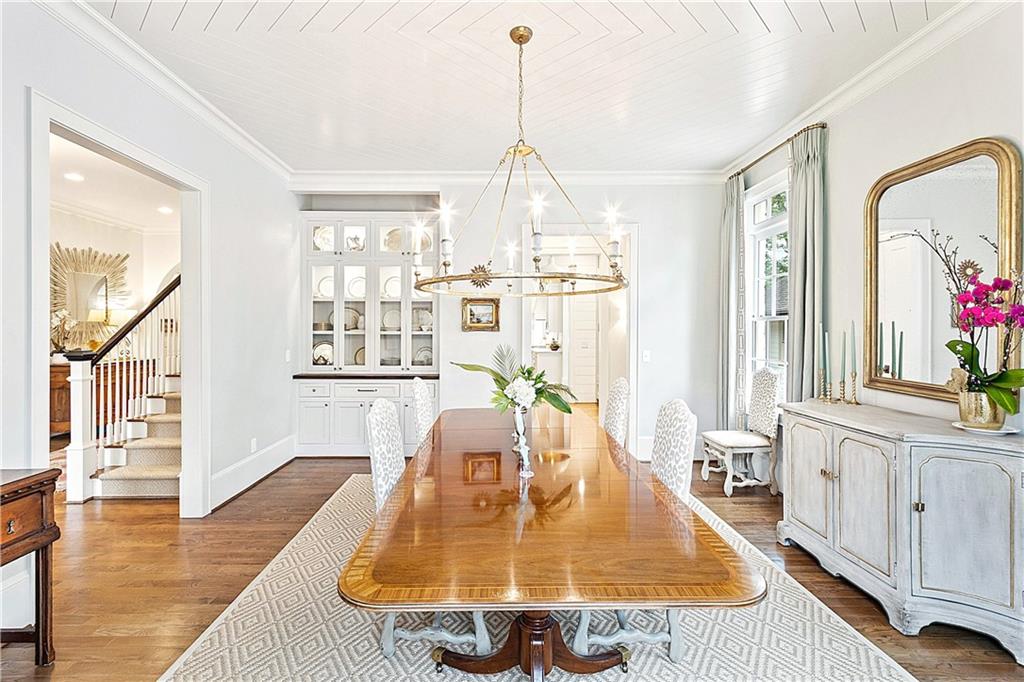 891 Glenbrook Drive NW