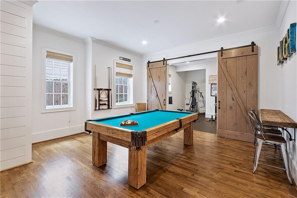 891 Glenbrook Drive NW