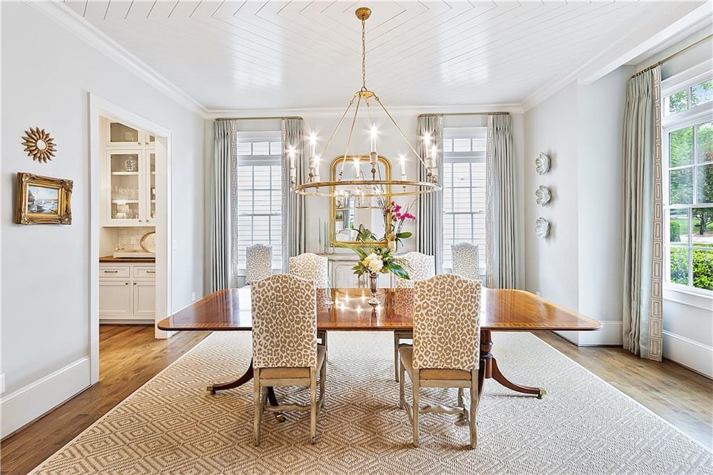 891 Glenbrook Drive NW