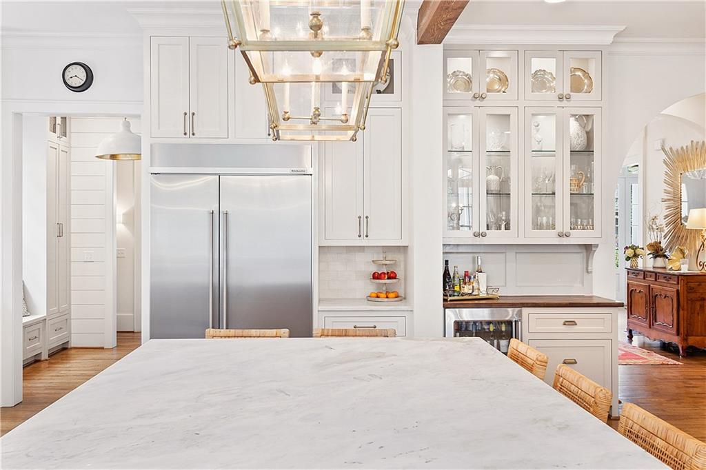 891 Glenbrook Drive NW