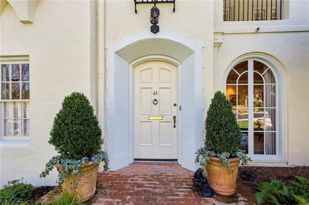 41 Palisades Road NE