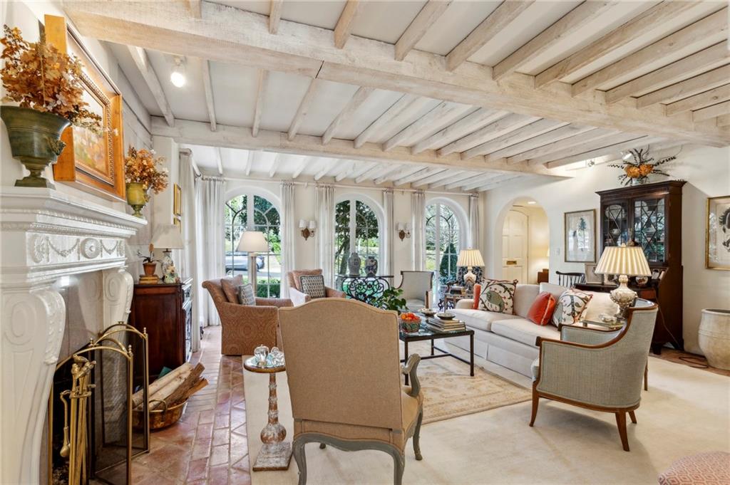 41 Palisades Road NE