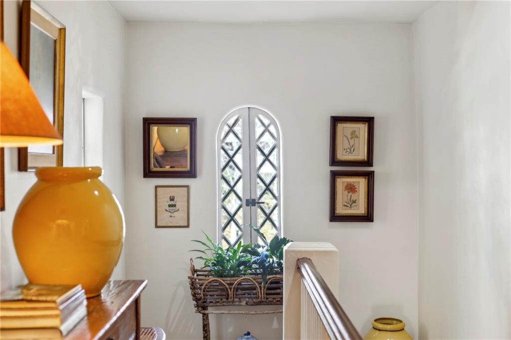 41 Palisades Road NE