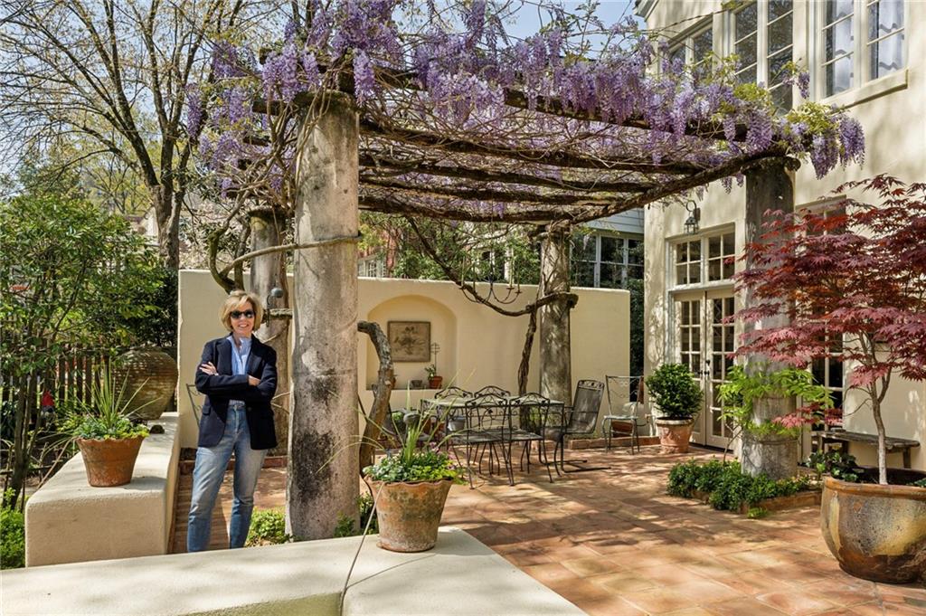 41 Palisades Road NE