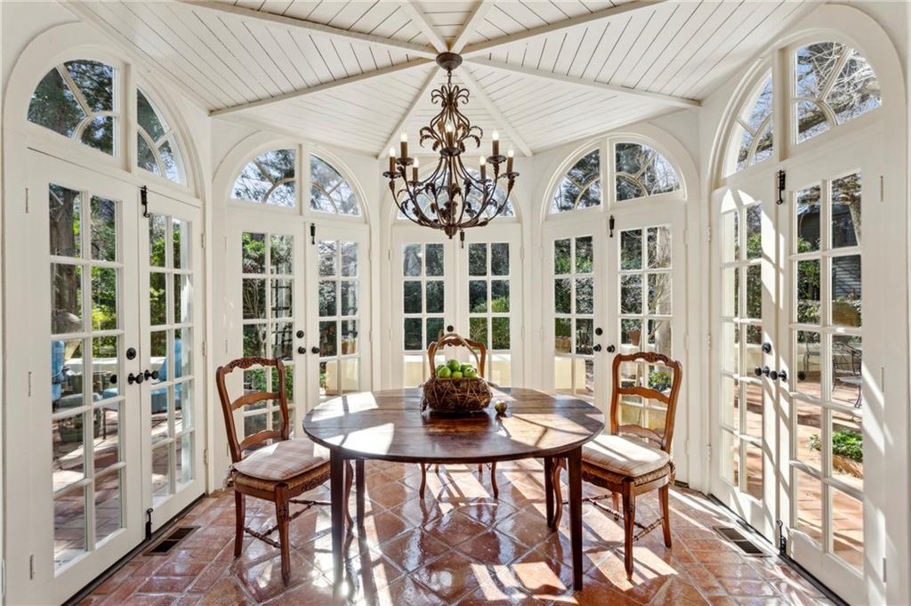 41 Palisades Road NE