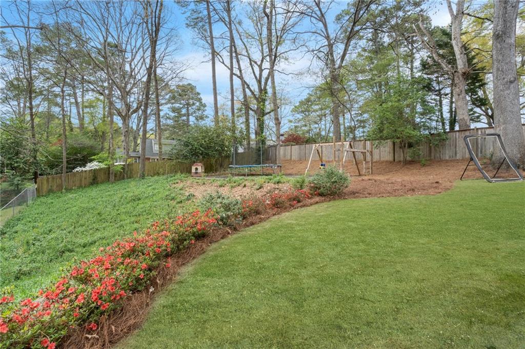 2811 Ridgemore Road NW