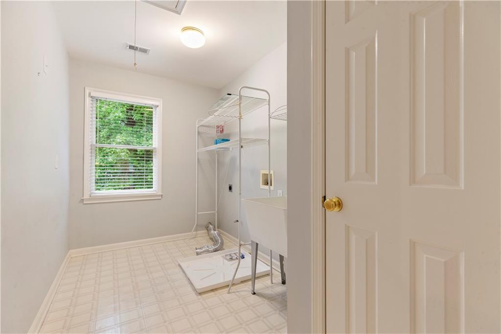 915 Summer Wind Place