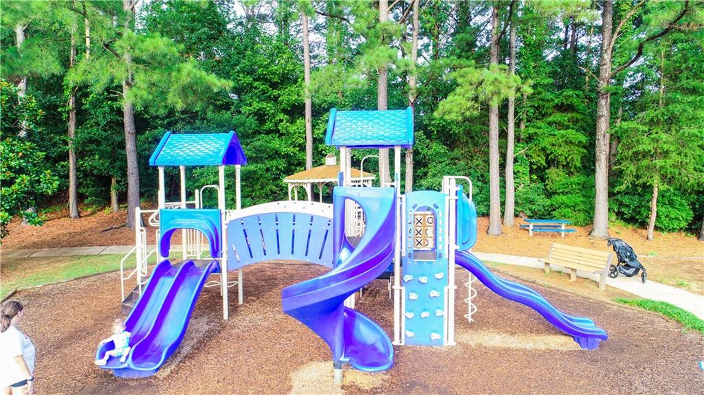 915 Summer Wind Place