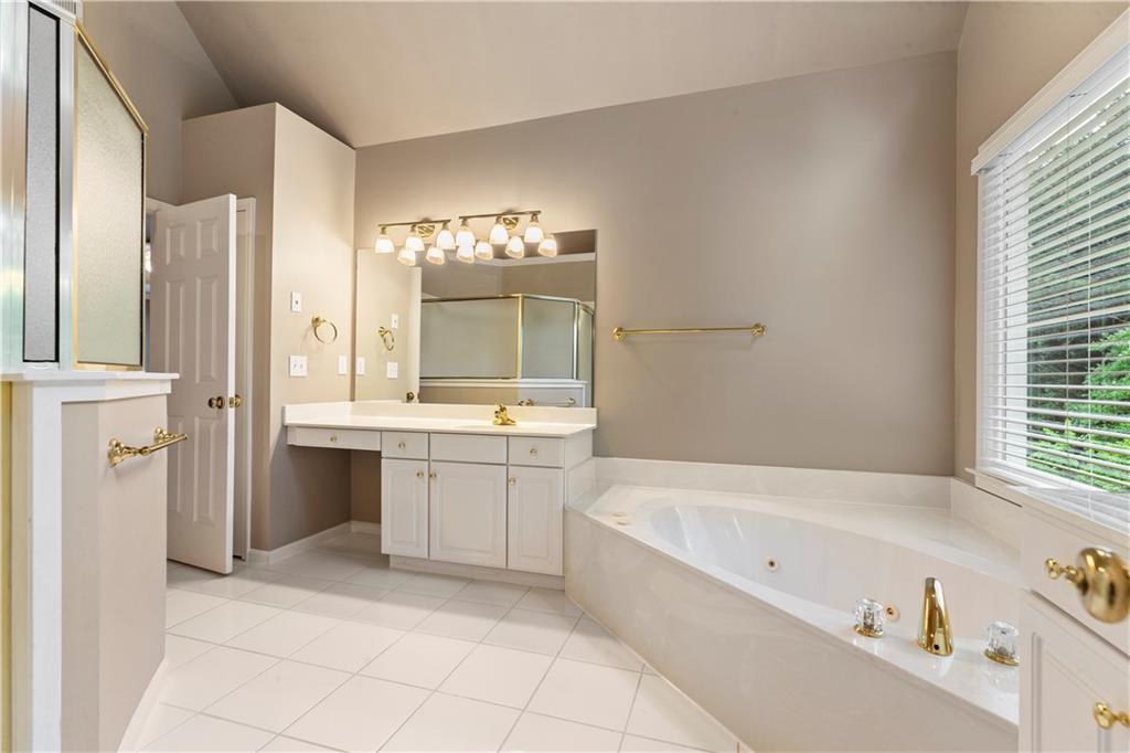 915 Summer Wind Place