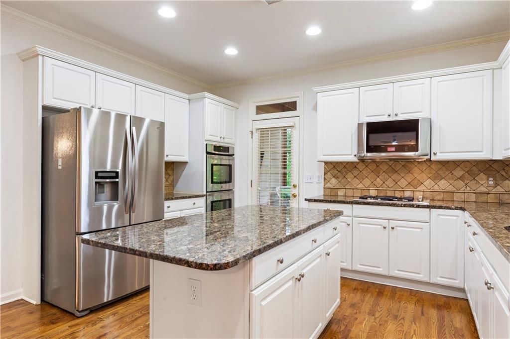 915 Summer Wind Place