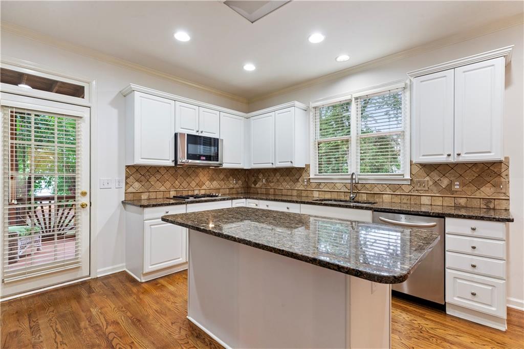 915 Summer Wind Place