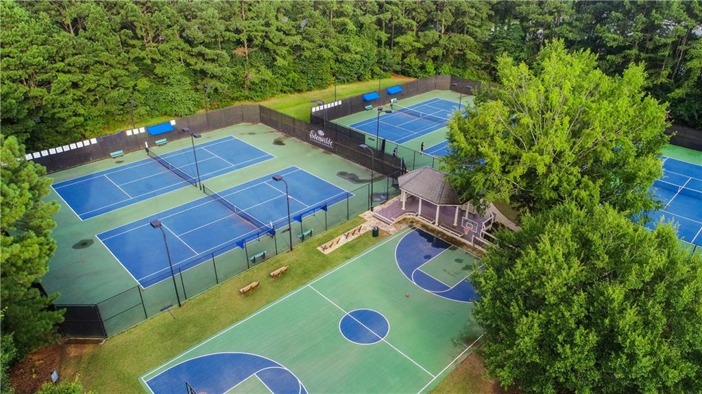 915 Summer Wind Place