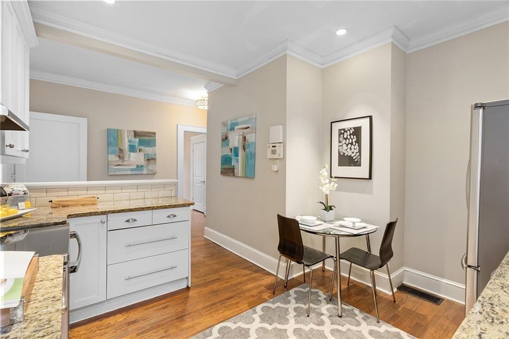 638 Cooledge Avenue NE