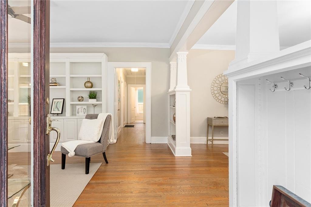 638 Cooledge Avenue NE