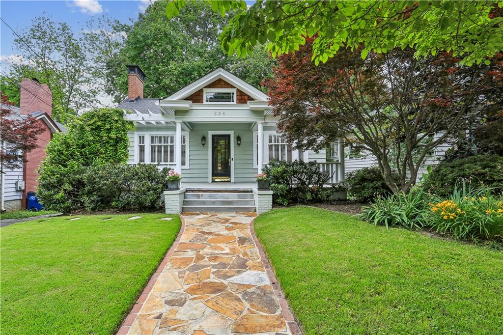 638 Cooledge Avenue NE