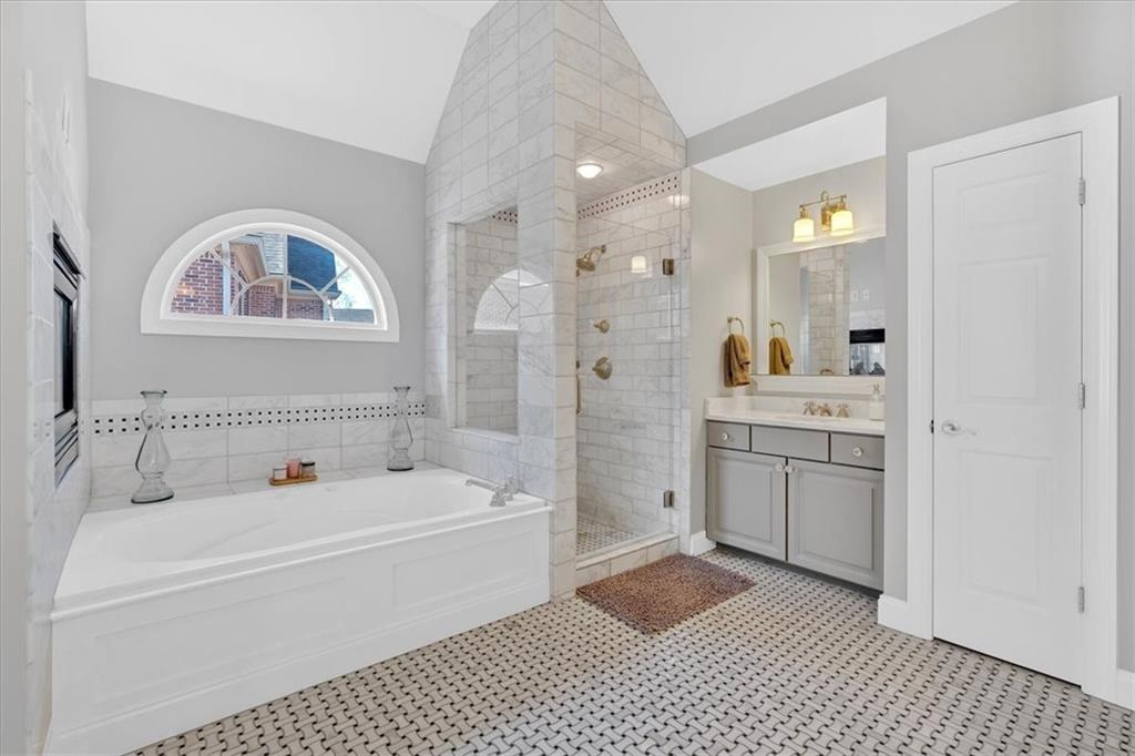 3509 Ivy Manor Road SE