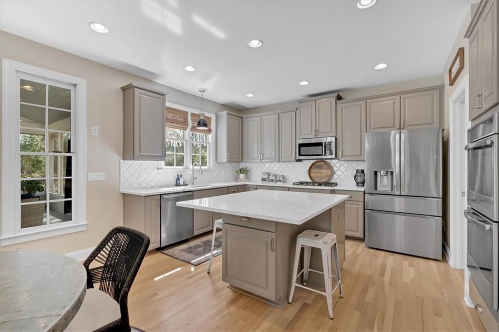 3509 Ivy Manor Road SE