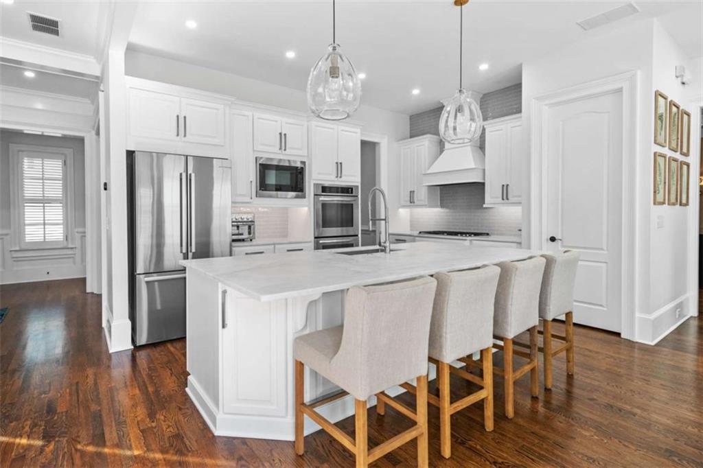 325 Valley Brook Way