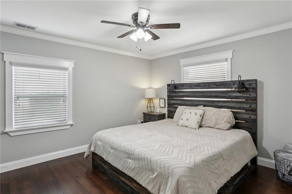 1865 Lochlomand Lane SE