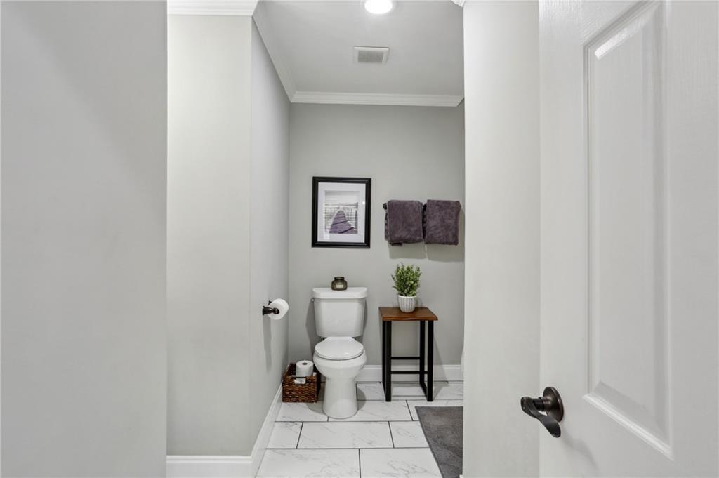 1865 Lochlomand Lane SE