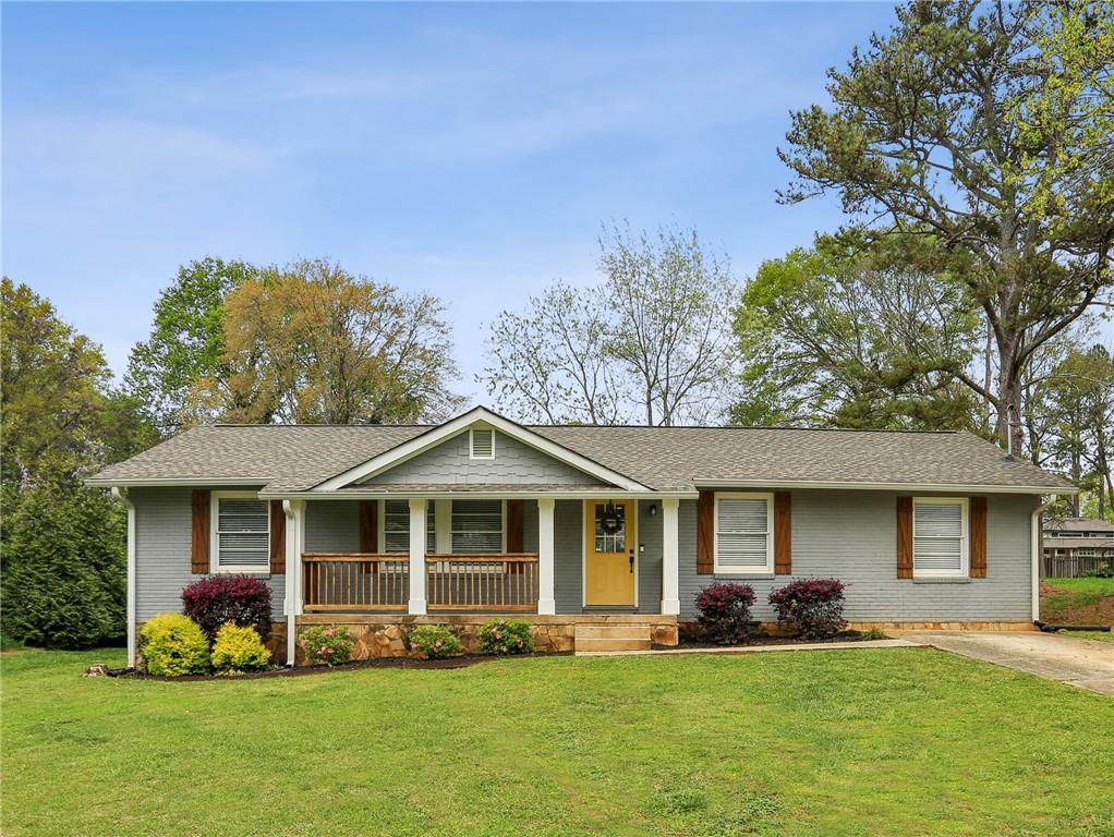 1865 Lochlomand Lane SE