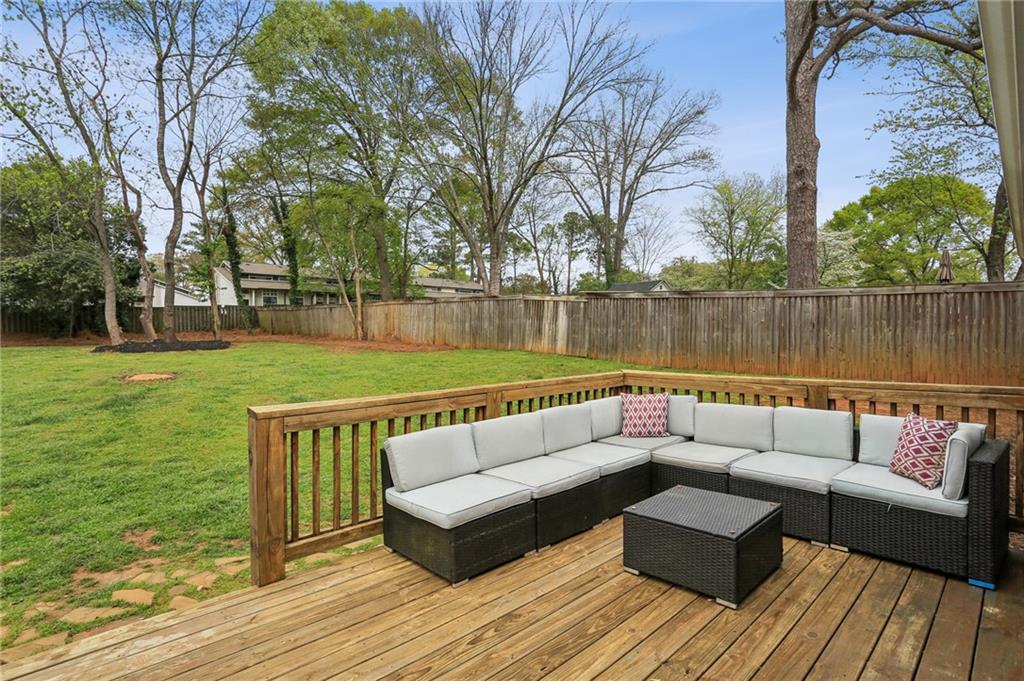 1865 Lochlomand Lane SE