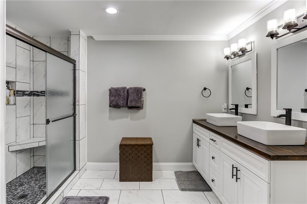 1865 Lochlomand Lane SE