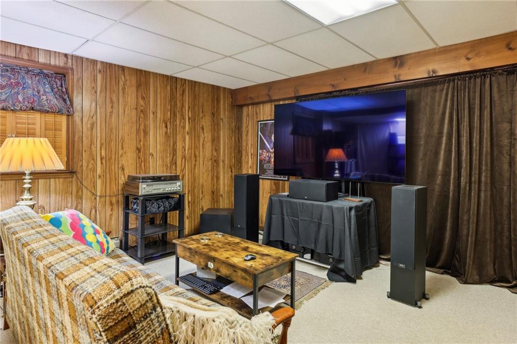 671 Valley Green Drive NE