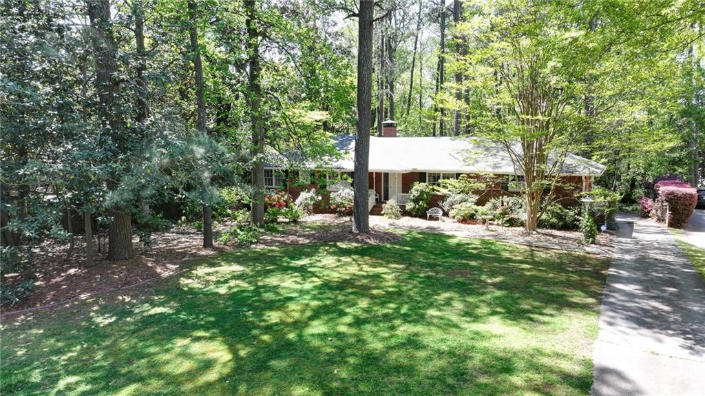 671 Valley Green Drive NE