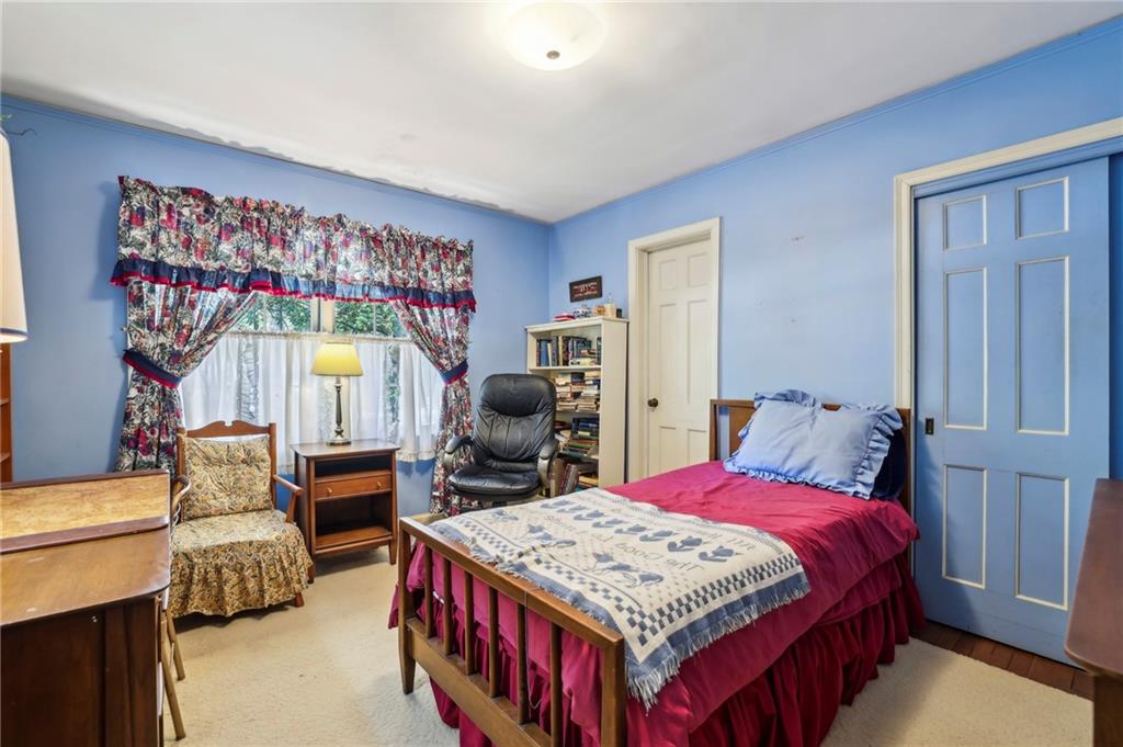 671 Valley Green Drive NE