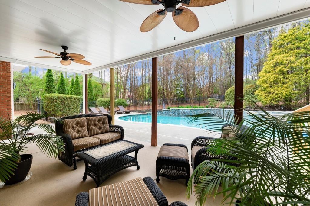 65 Oakhurst Leaf Drive