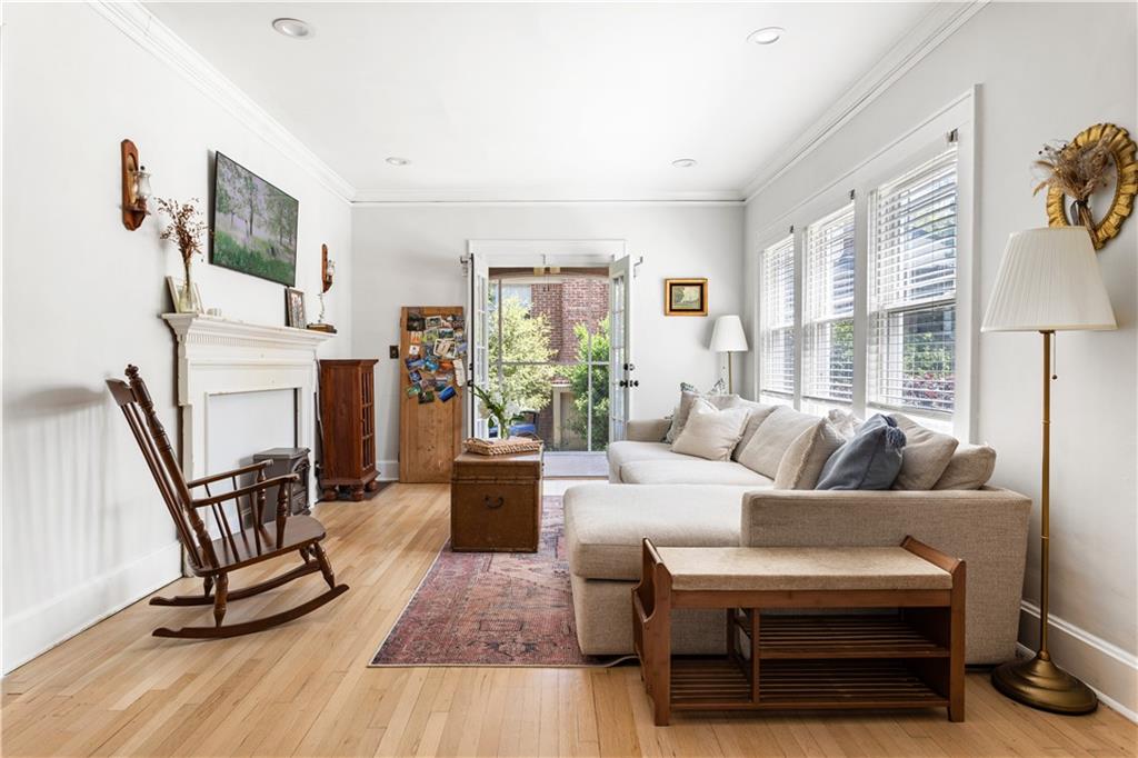 812 E Ponce De Leon Avenue