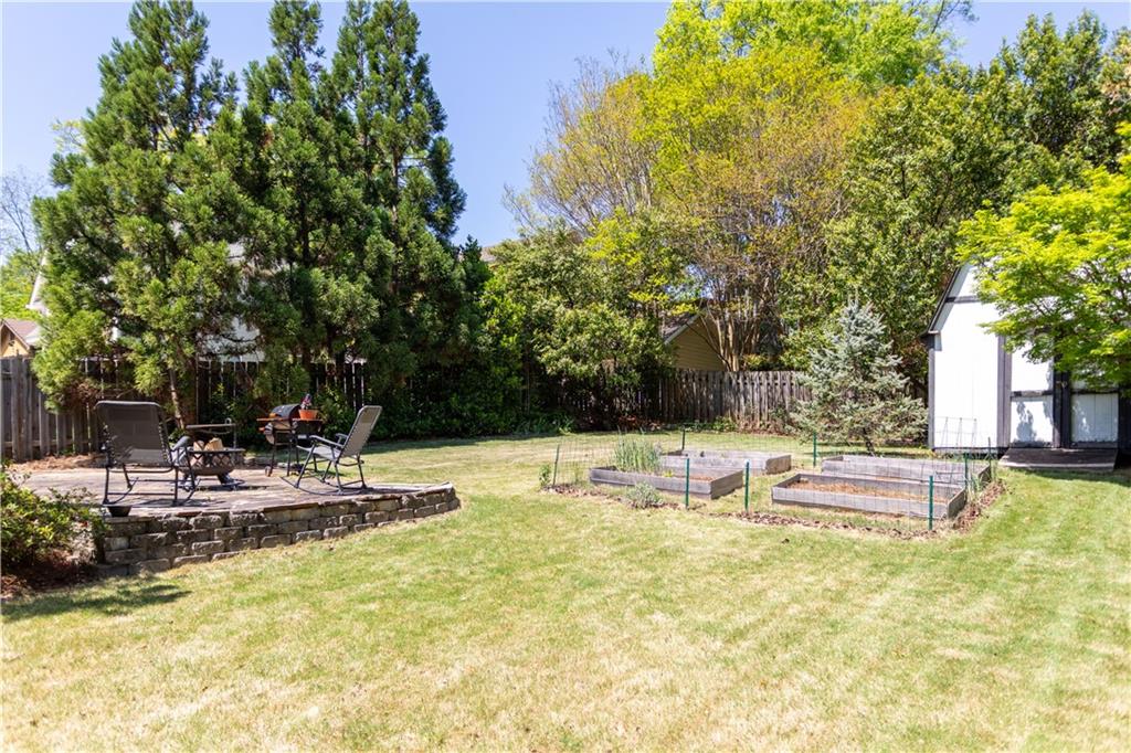 812 E Ponce De Leon Avenue