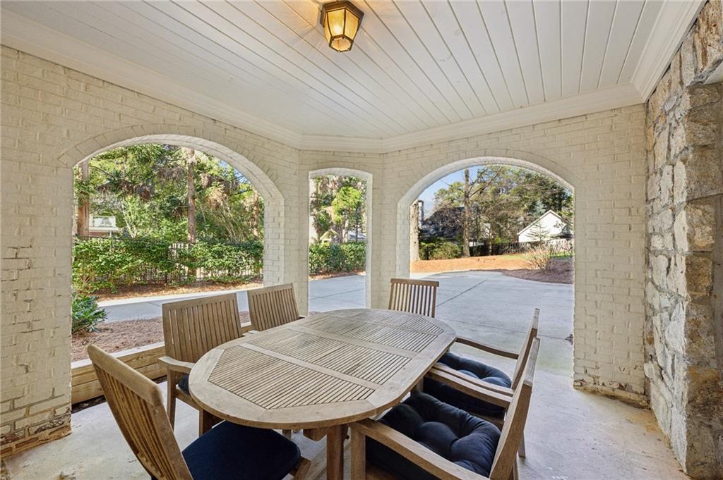 3114 Peachtree Drive NE