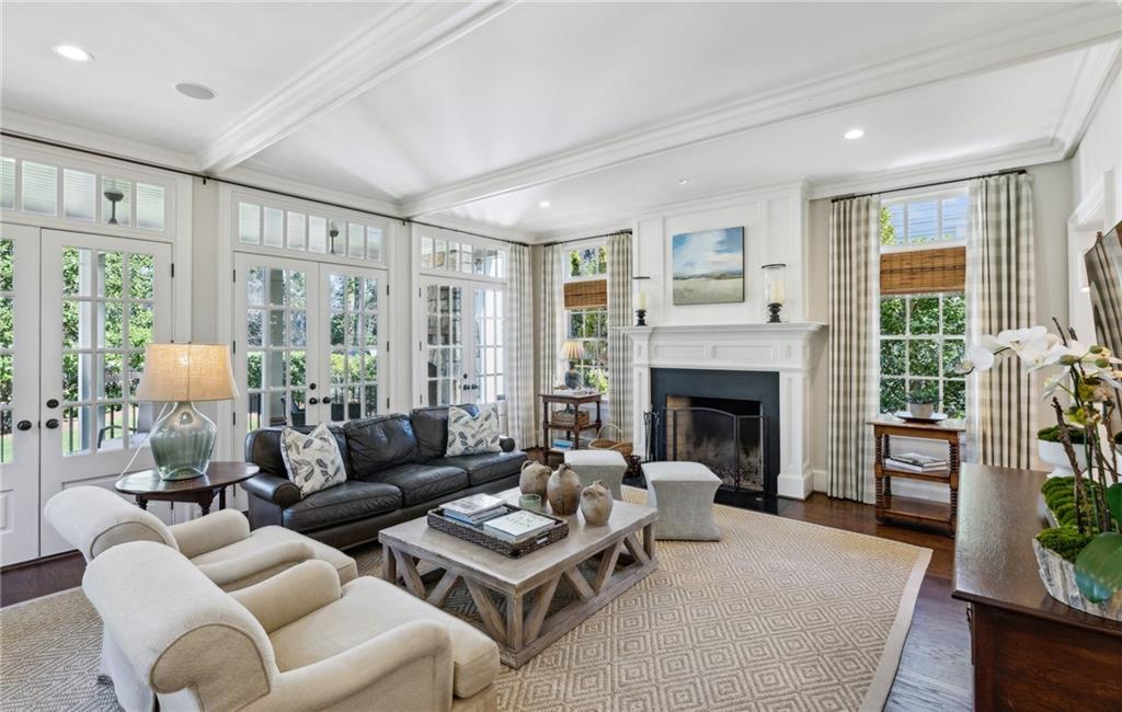 3114 Peachtree Drive NE