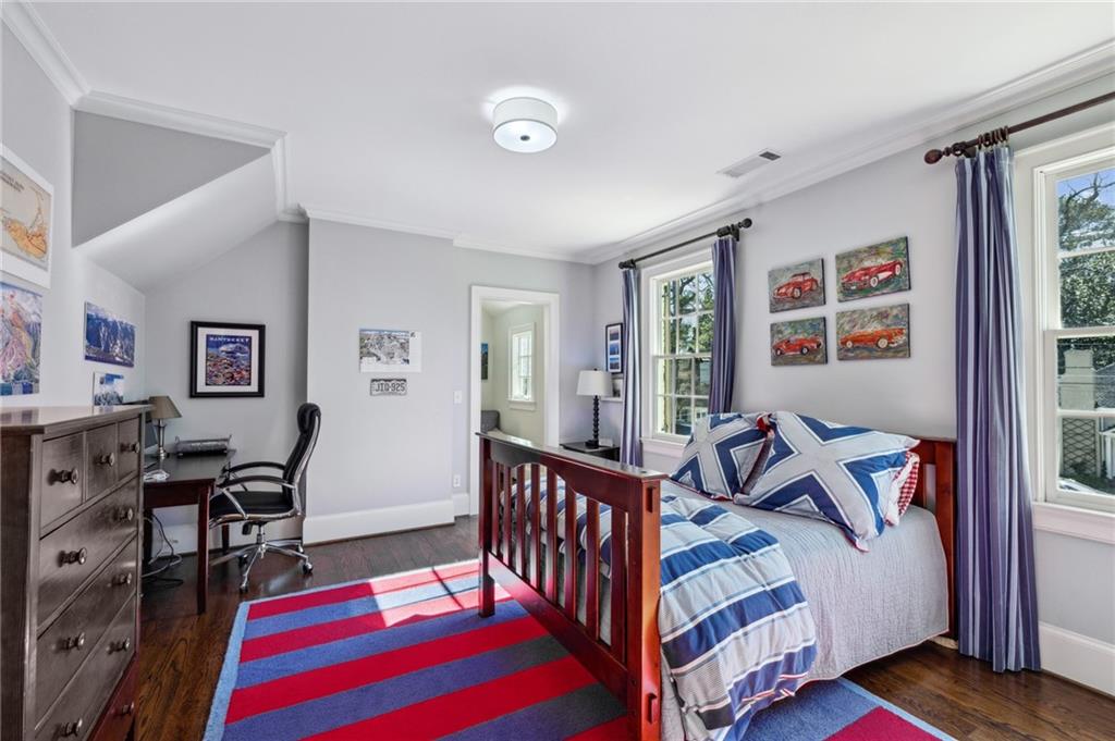 3114 Peachtree Drive NE