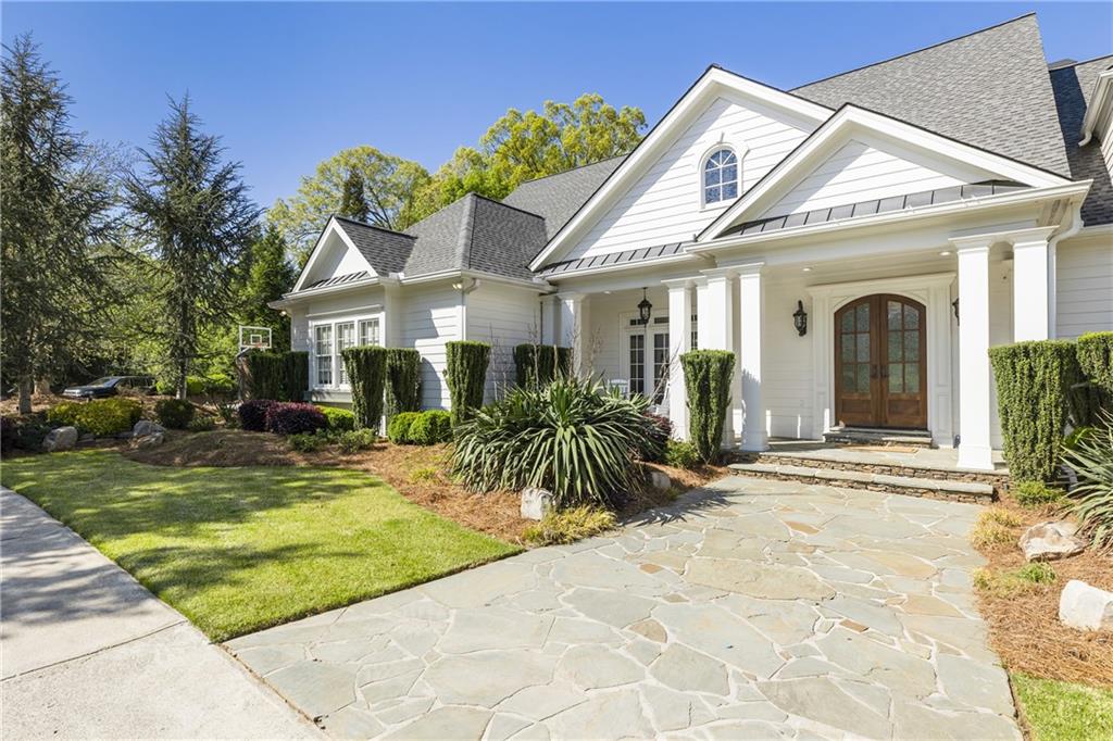 535 Laurel Oaks Lane