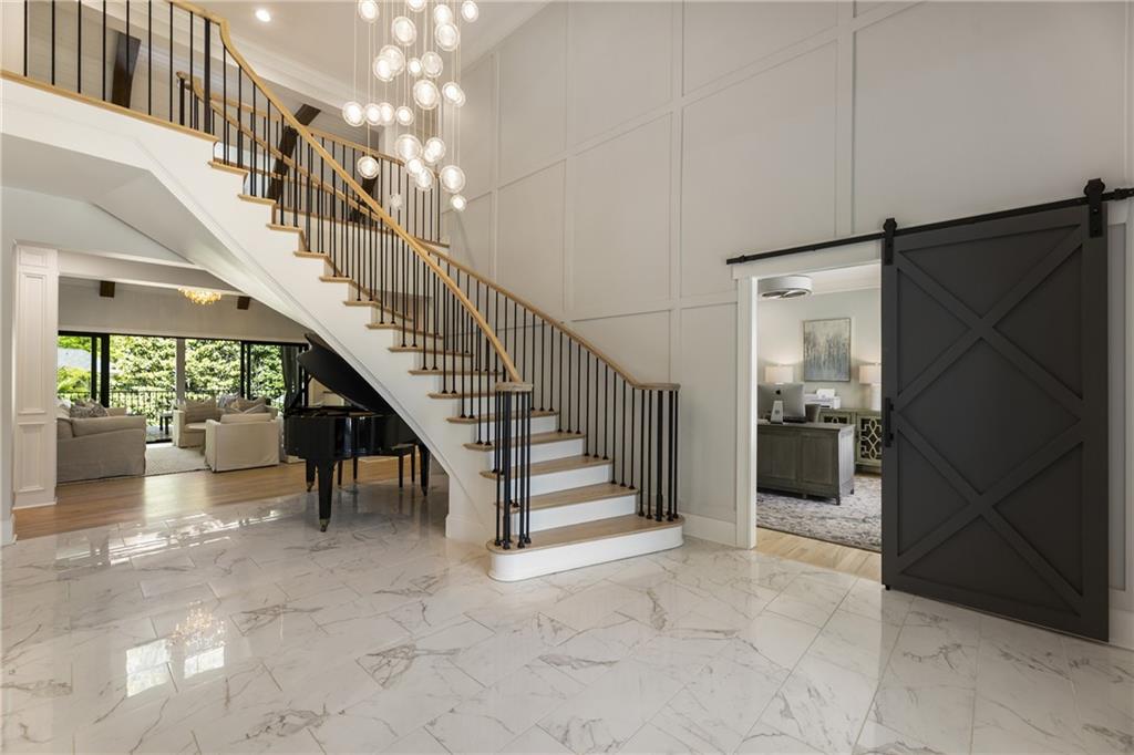 535 Laurel Oaks Lane