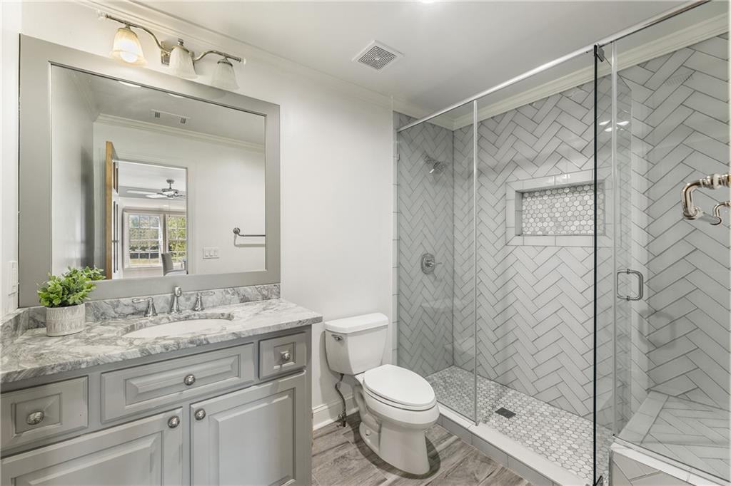 535 Laurel Oaks Lane