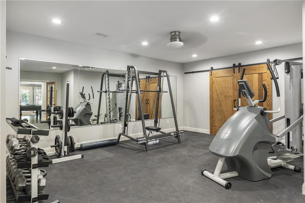 535 Laurel Oaks Lane