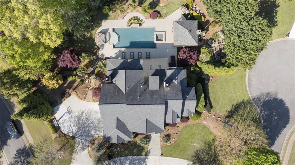 535 Laurel Oaks Lane