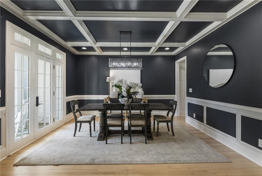 535 Laurel Oaks Lane