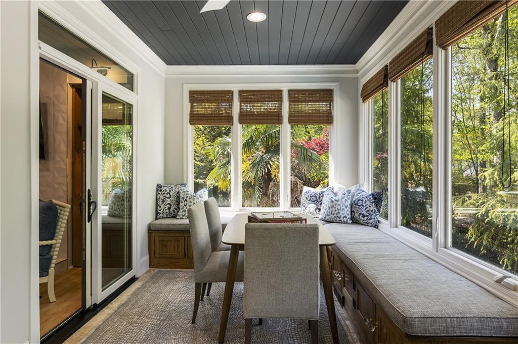 535 Laurel Oaks Lane