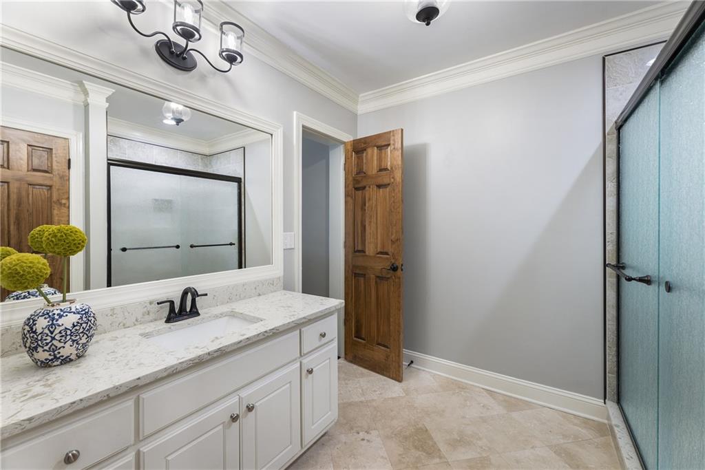 535 Laurel Oaks Lane