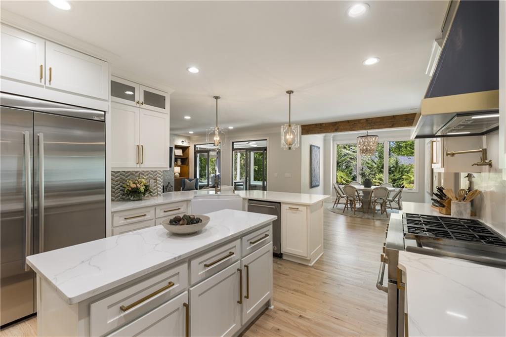 535 Laurel Oaks Lane